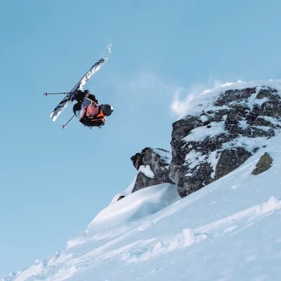 fwtq-yanickkuechler-nendaz-backflip